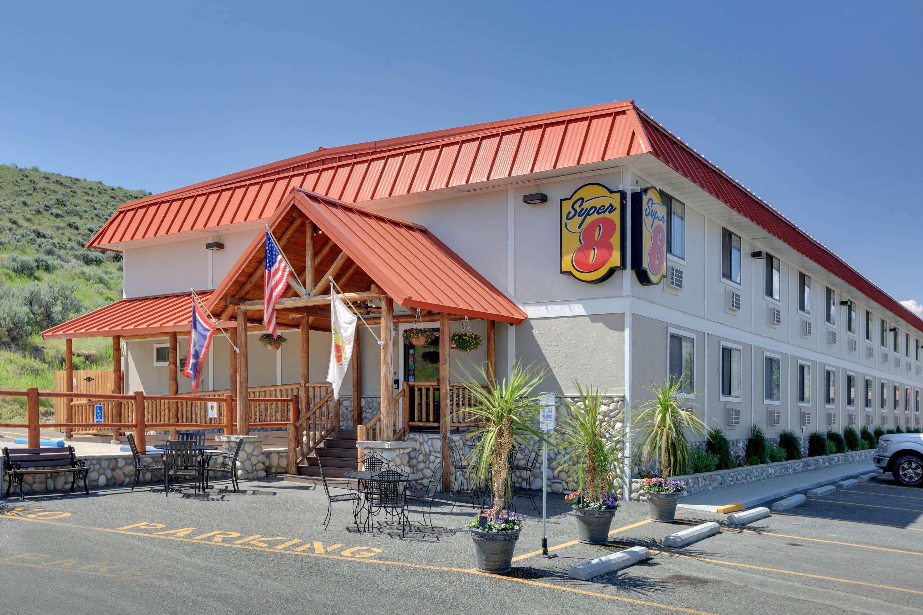 Hotel Super 8 By Wyndham Cody Exterior foto