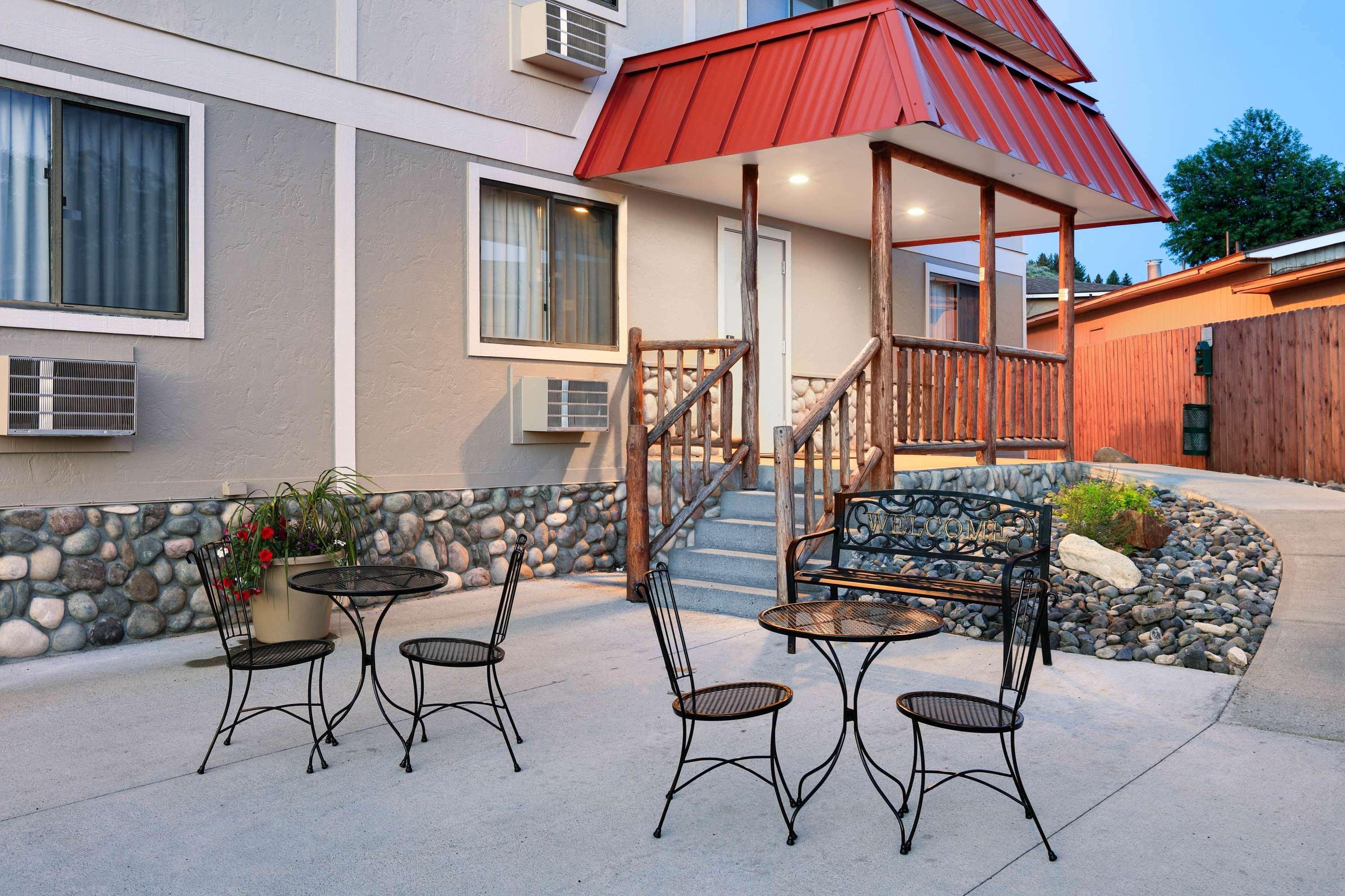 Hotel Super 8 By Wyndham Cody Exterior foto